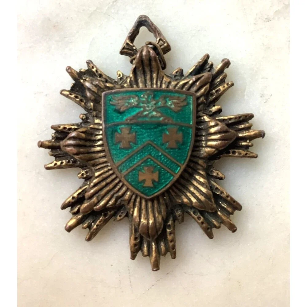 Vintage Heraldic Family Pendant Crest Green Medallion Charm